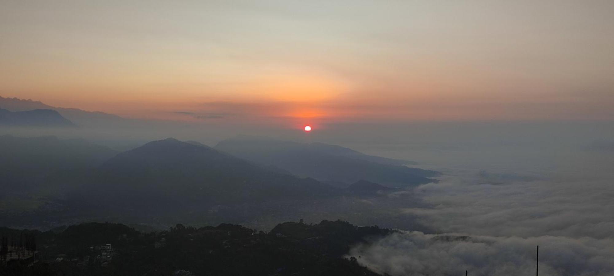 Sarangkot Hotel New Galaxy Pokhara Buitenkant foto