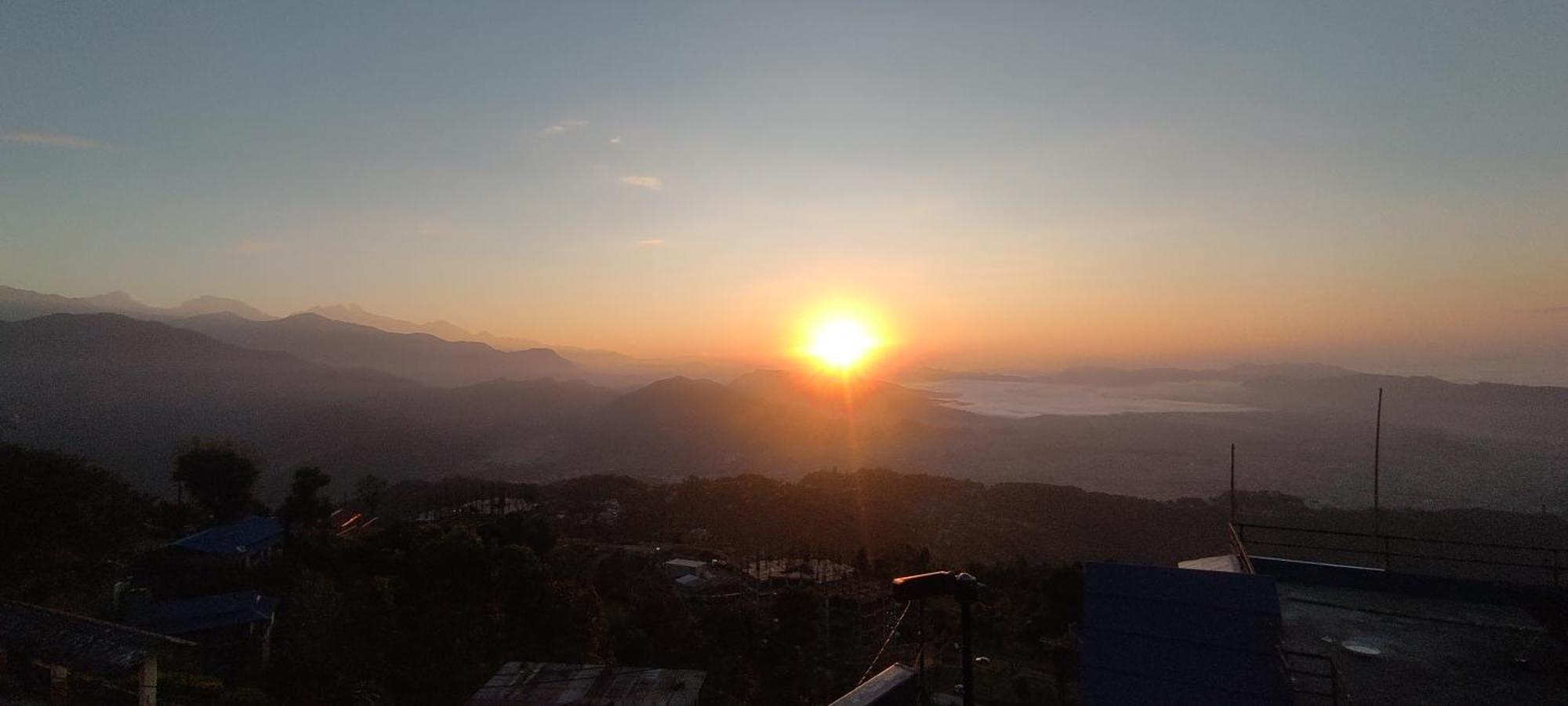 Sarangkot Hotel New Galaxy Pokhara Buitenkant foto
